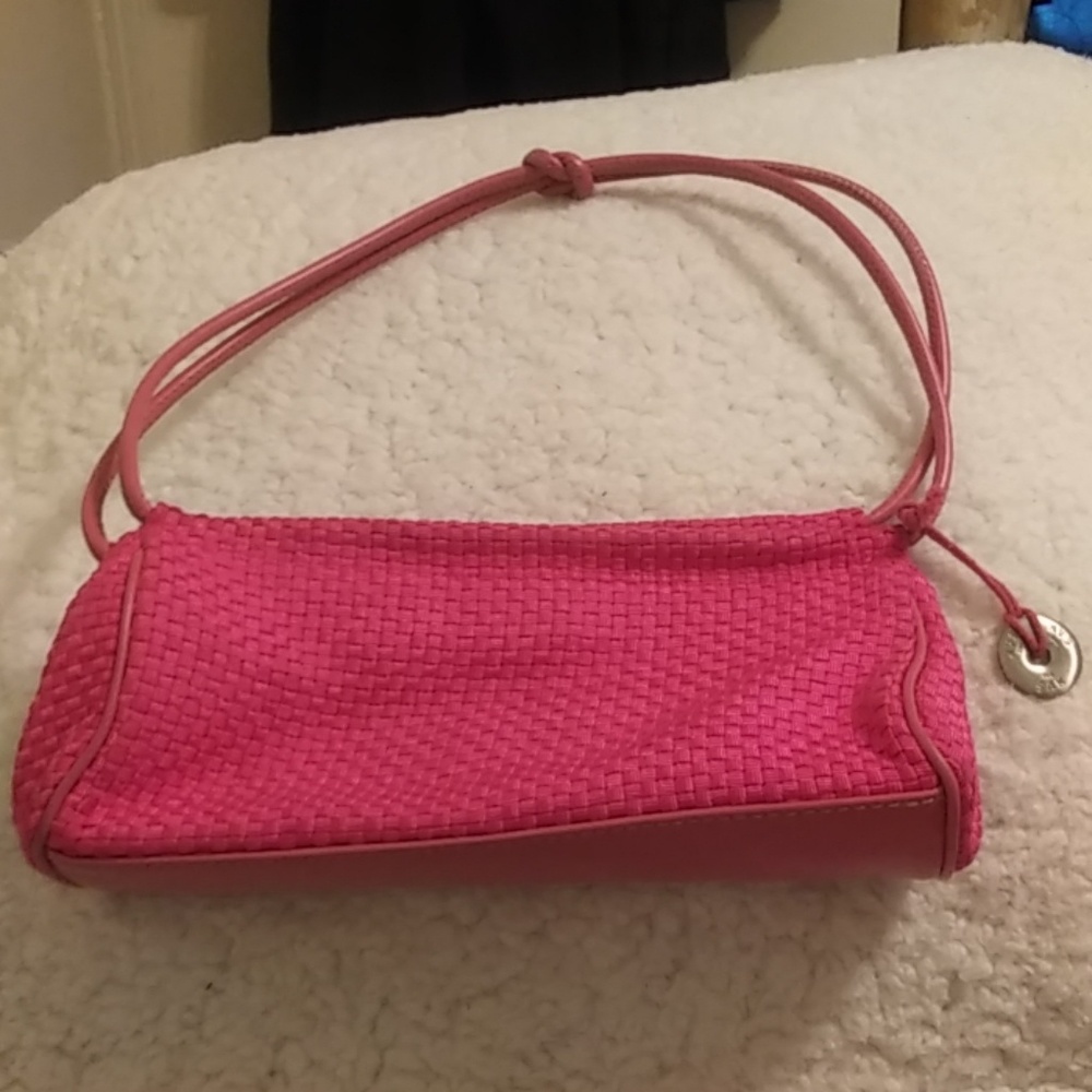 Sak pink clutch